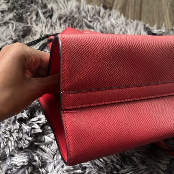 Red monochrome Prada bag - Picture 6 of 7